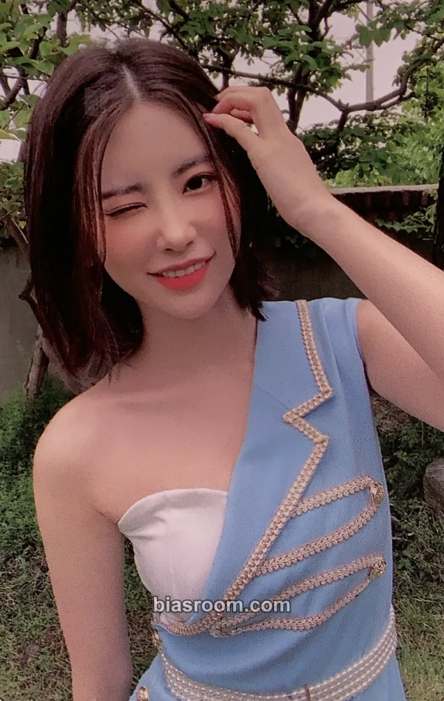 DIA - Huihyeon - Flower 4 Seasons Album album photocard season version