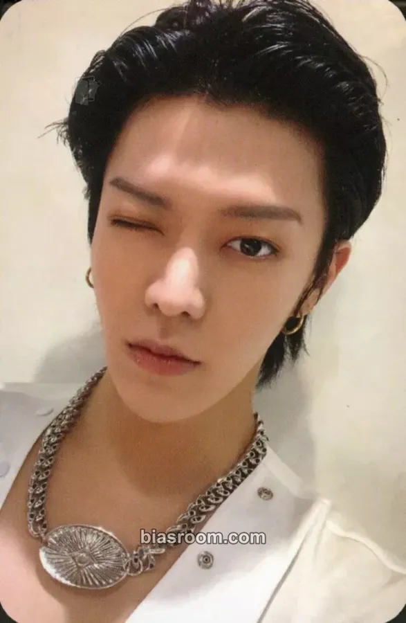 Yuta Neo City: The Link (NCT127 2nd Tour) Photocard - NCT 127 - NCT 127 K-pop photocard