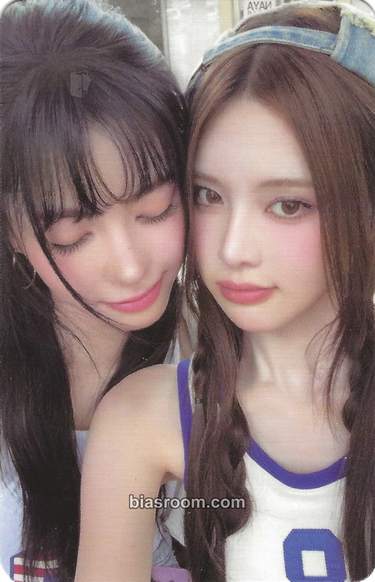 Not Just Pretty Photocard - izna - izna K-pop photocard