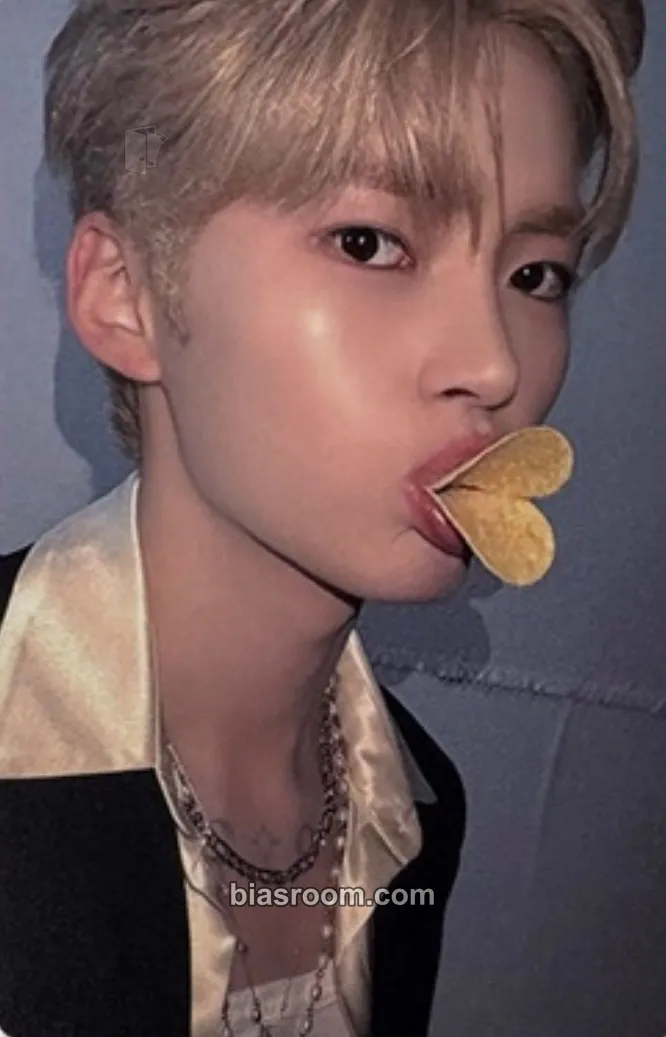 Hanbin Cinema Paradise Photocard - ZEROBASEONE - ZEROBASEONE K-pop photocard