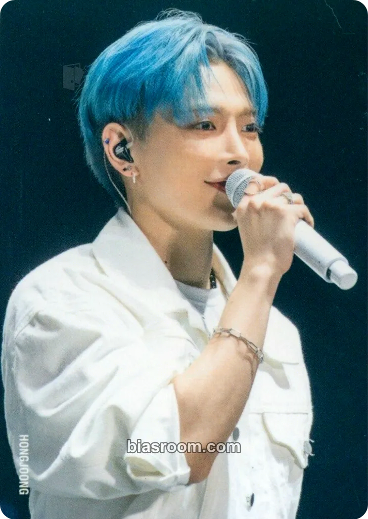 Hongjoong The Fellowship : Break the Wall in Japan DVD/Blu-ray Box 2 Photocard - ATEEZ - ATEEZ K-pop photocard