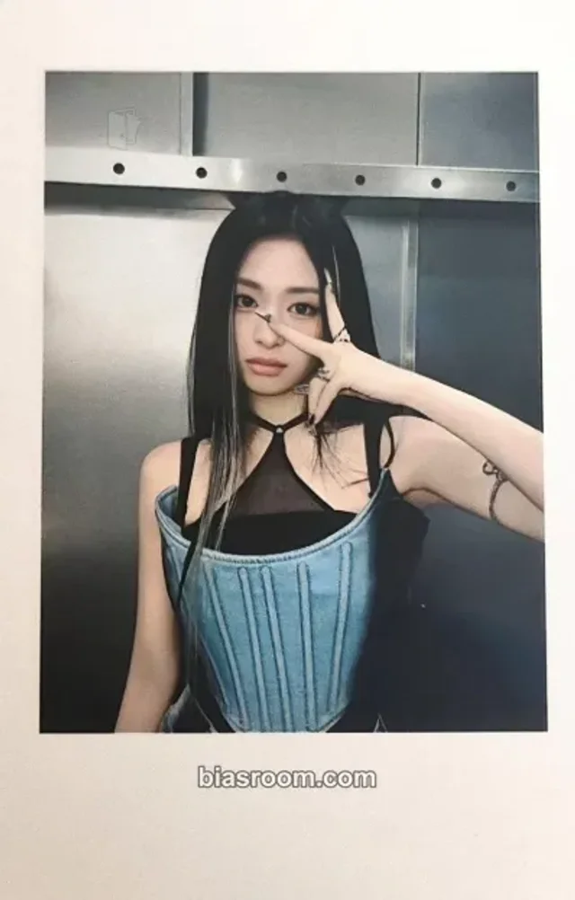 BABYMONSTER - Ahyeon - BABYMONS7ER Album jingdong china video call (fancall) polaroid
