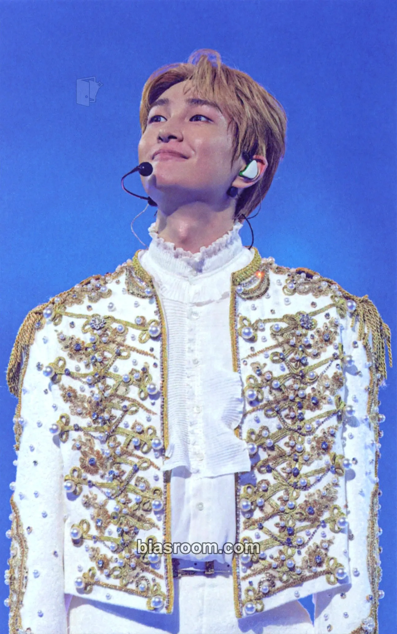 Onew SHINee World VI: Perfect Illumination Photocard - SHINee - SHINee K-pop photocard