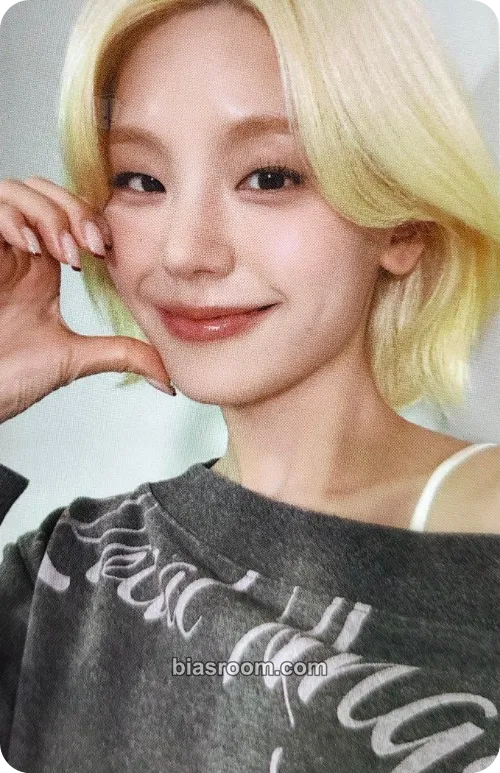 Yeji TUNNEL VISION Photocard - ITZY - ITZY K-pop photocard