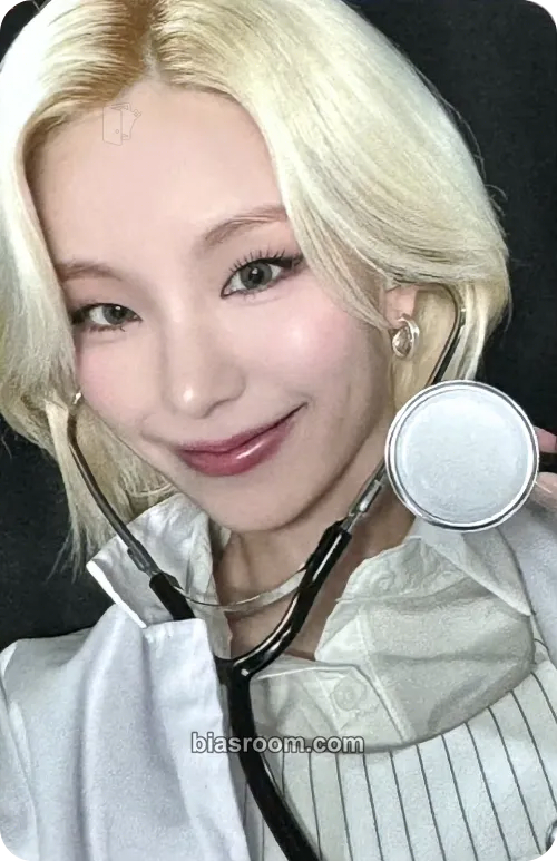 Yeji TUNNEL VISION Photocard - ITZY - ITZY K-pop photocard