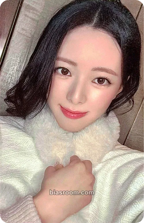 Yuna TUNNEL VISION Photocard - ITZY - ITZY K-pop photocard