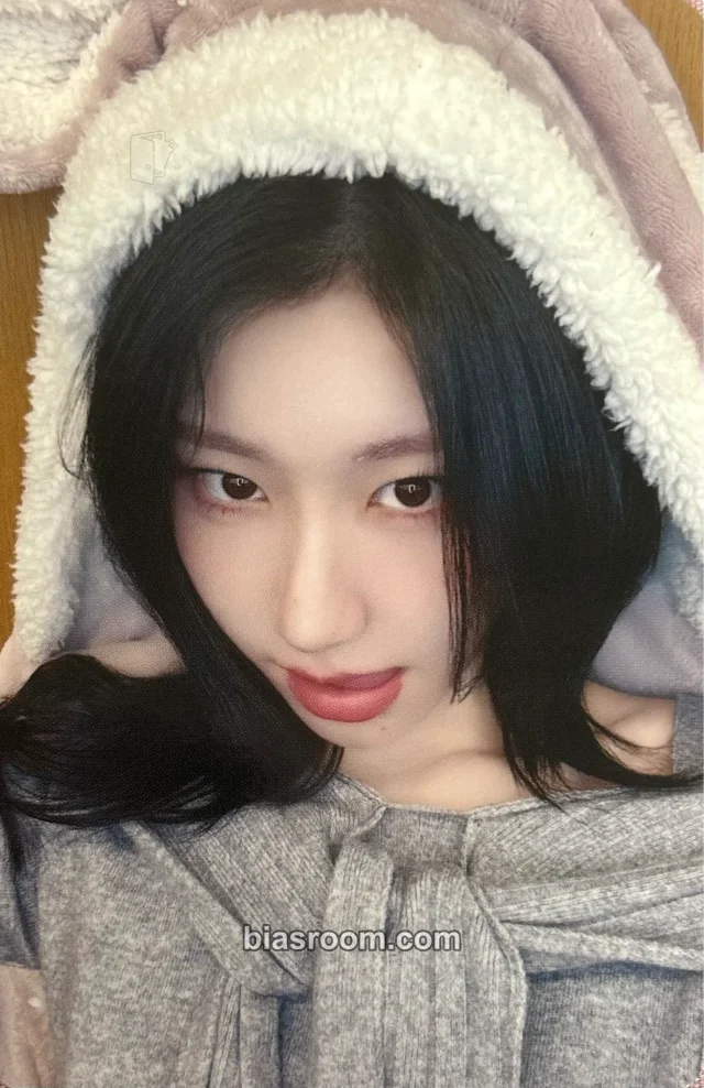 ITZY - Chaeryeong - TUNNEL VISION Album makestar special kit event round 2