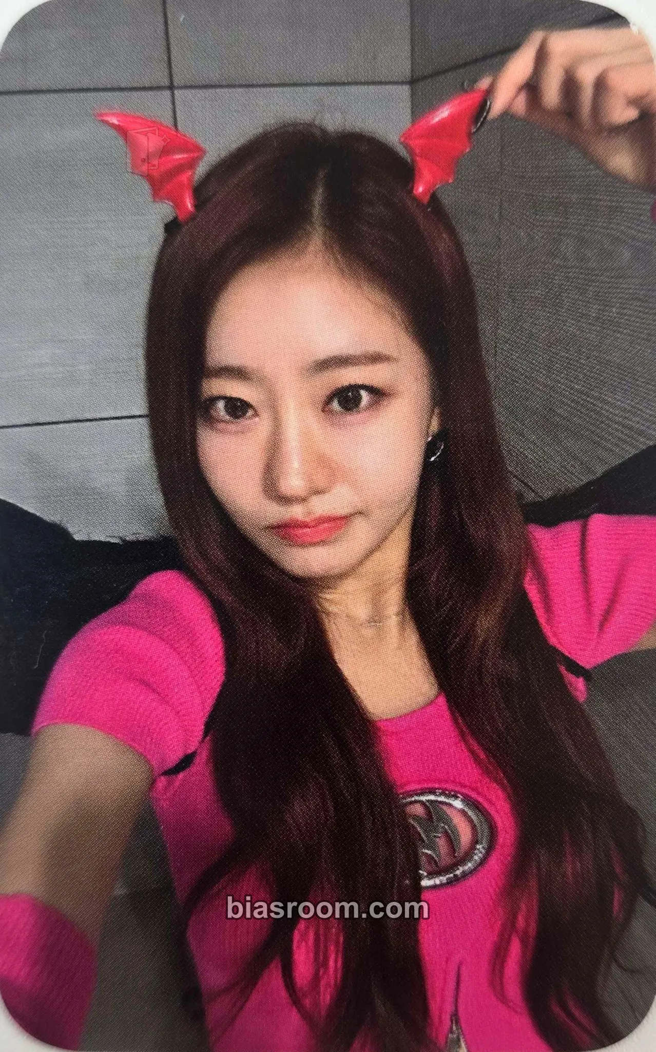 Julie Born to be XX Photocard - KISS OF LIFE - KISS OF LIFE K-pop photocard