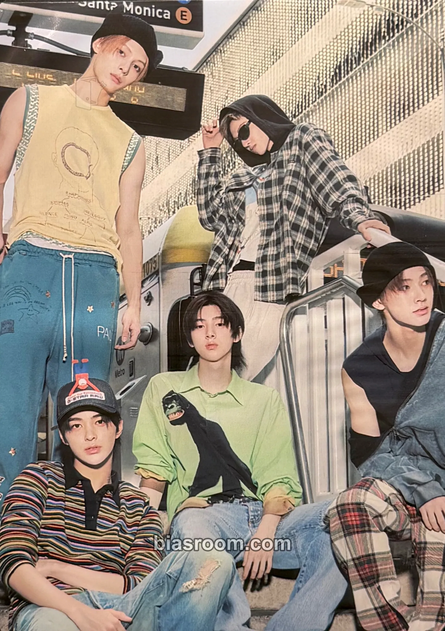 COLOR OUTSIDE THE LINES Photocard - CORTIS - CORTIS K-pop photocard