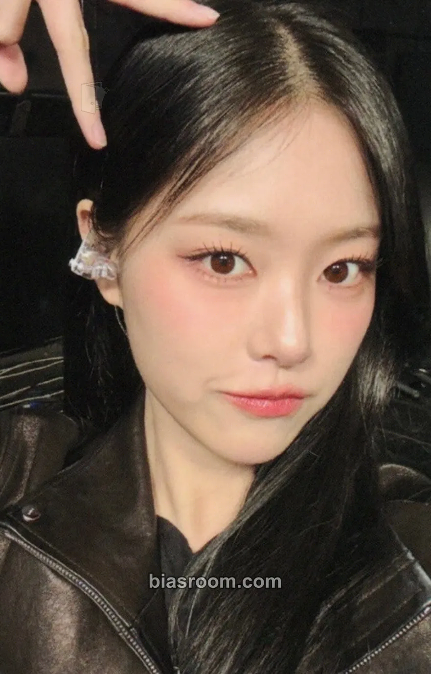 HyunJin LATE O’ CLOCK Photocard - Latency - Latency K-pop photocard