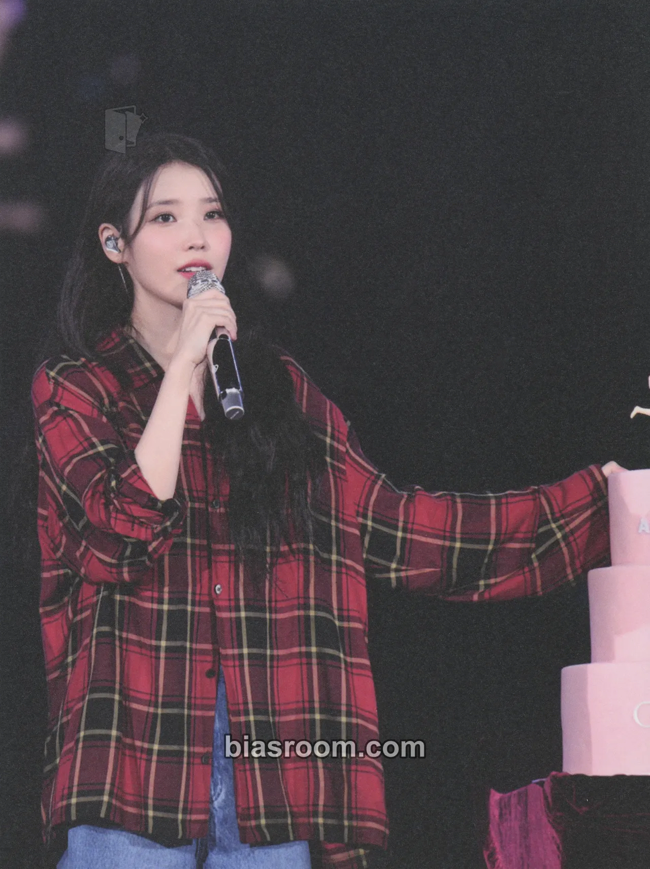 IU IU x CGV 'The Golden Hour : Under The Orange Sun' Photocard - IU K-pop photocard