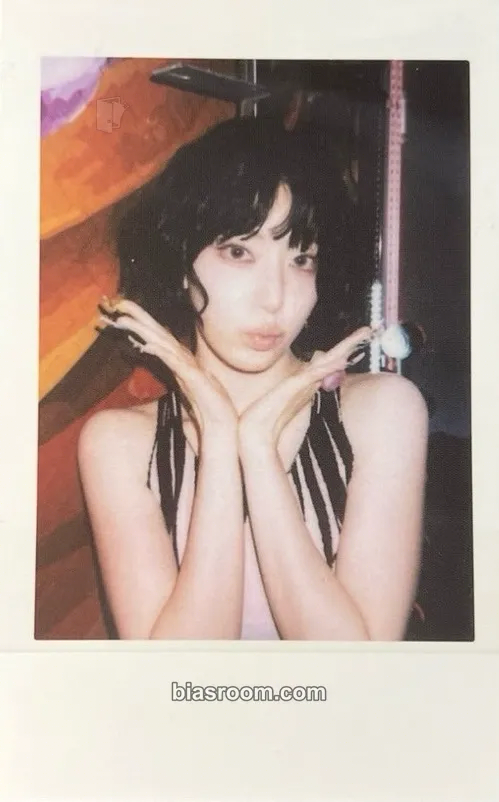 Sakura SPAGHETTI Photocard - LE SSERAFIM - LE SSERAFIM K-pop photocard