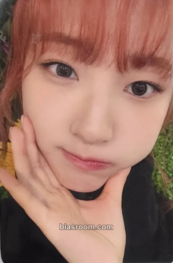 Yunha WE UNIS Photocard - UNIS - UNIS K-pop photocard