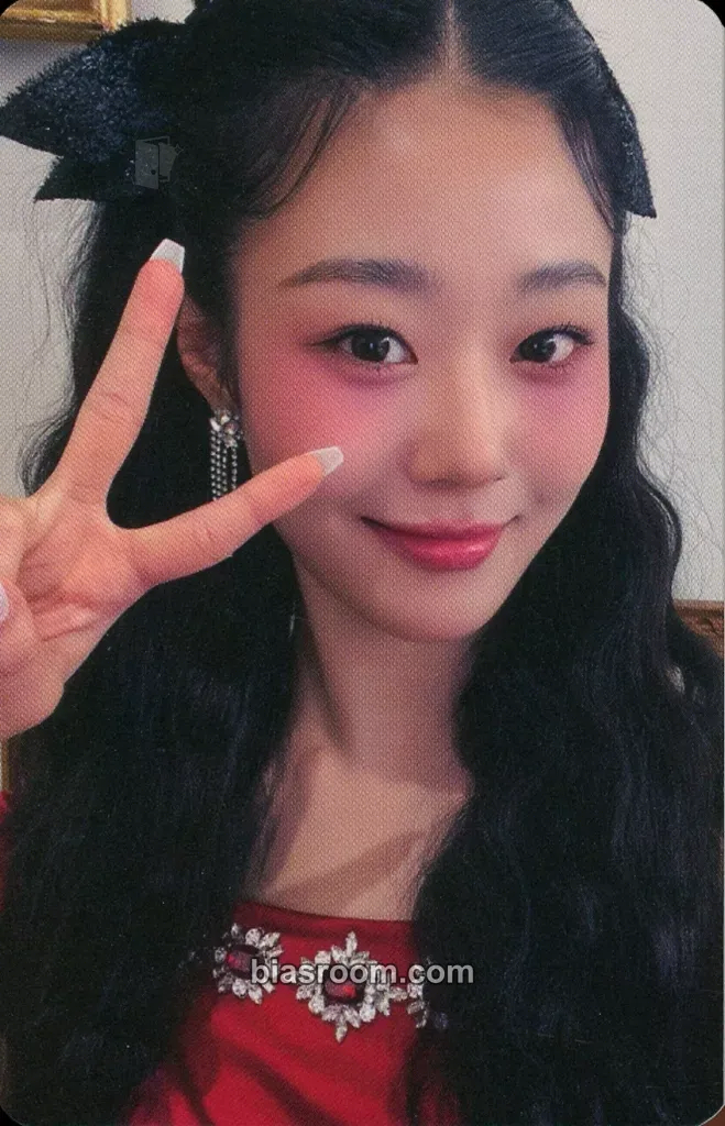 Chaerin Cherry Dash Photocard - Cherry Bullet - Cherry Bullet K-pop photocard