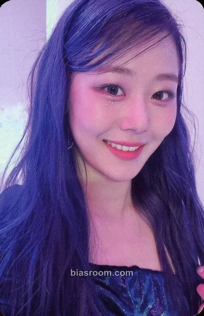 Chaerin Cherry Wish Photocard - Cherry Bullet - Cherry Bullet K-pop photocard