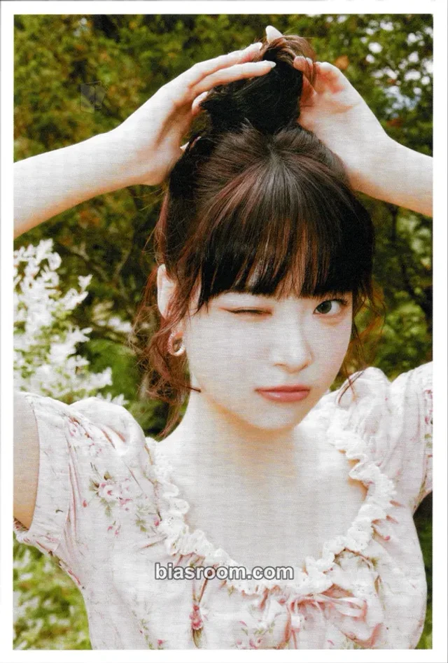 LE SSERAFIM - Hong Eunchae - D'ICON Issue N°14 Other postcard merch pop-up store japan C version