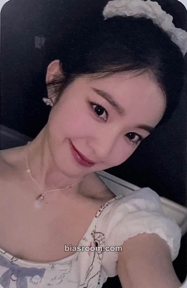 Irene Tilt Photocard - Red Velvet - Red Velvet K-pop photocard