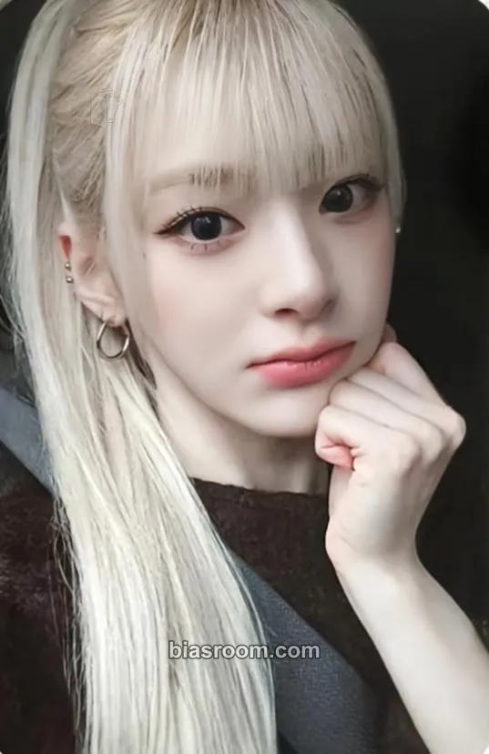 Seeun STAY ALIVE Photocard - STAYC - STAYC K-pop photocard
