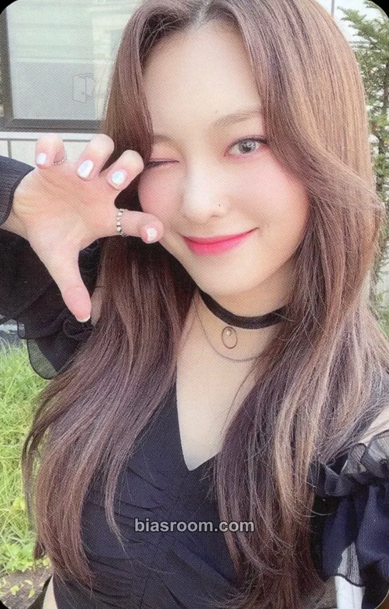 Lara Dreams Alive Photocard - DreamNote - DreamNote K-pop photocard