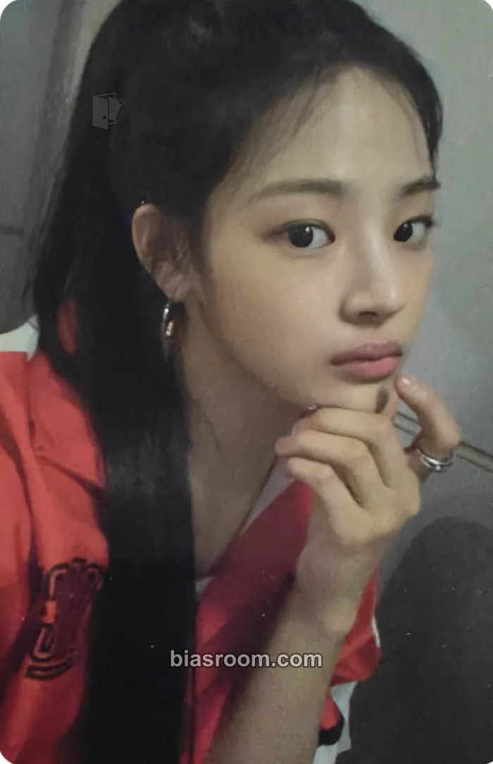 Minji Supernatural Photocard - NewJeans - NewJeans K-pop photocard