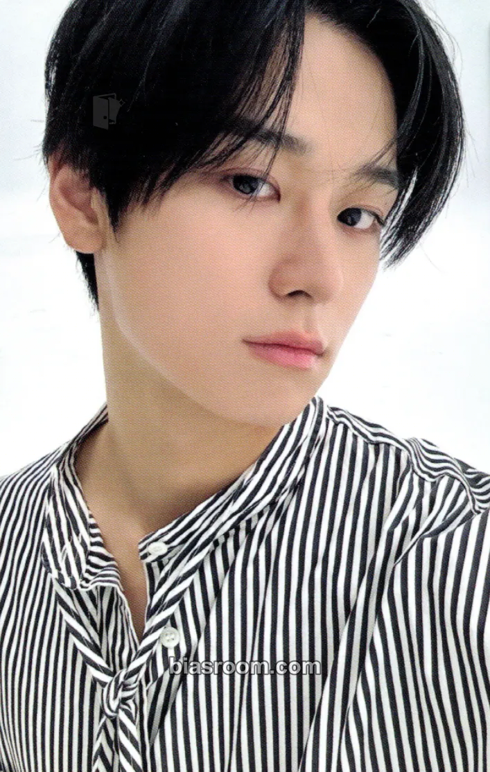 Juyeon WORLD TOUR: Zeneration 2 Photocard - THE BOYZ - THE BOYZ K-pop photocard
