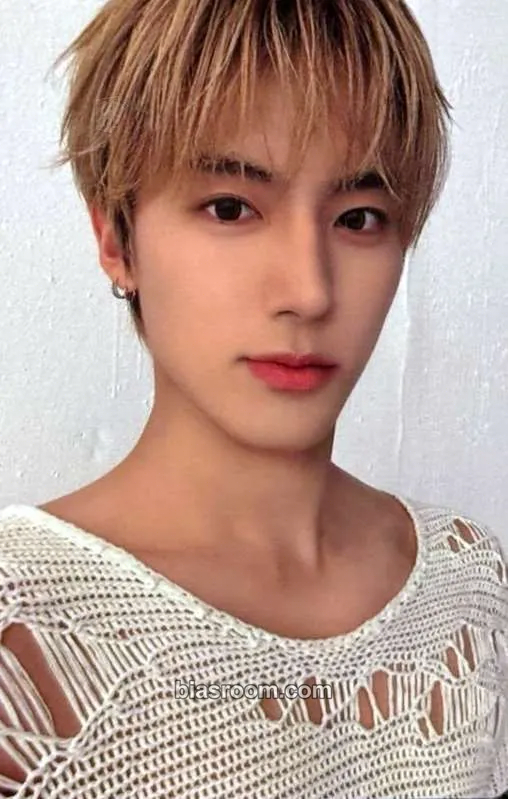 Eric WORLD TOUR: Zeneration 2 Photocard - THE BOYZ - THE BOYZ K-pop photocard