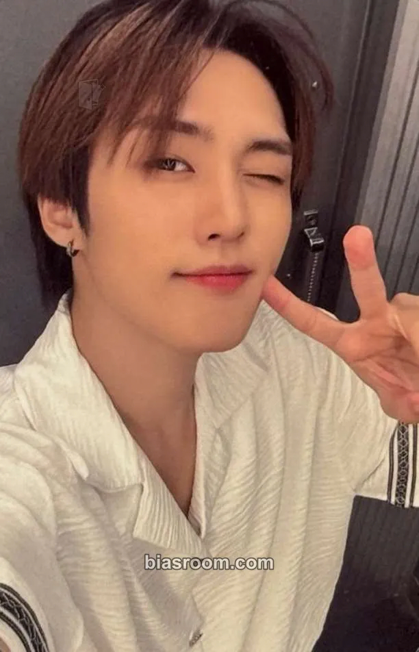 Jacob WORLD TOUR: Zeneration 2 Photocard - THE BOYZ - THE BOYZ K-pop photocard