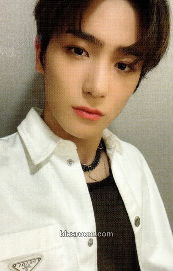 Hyunjae World Tour: The B-Zone Photocard - THE BOYZ - THE BOYZ K-pop photocard