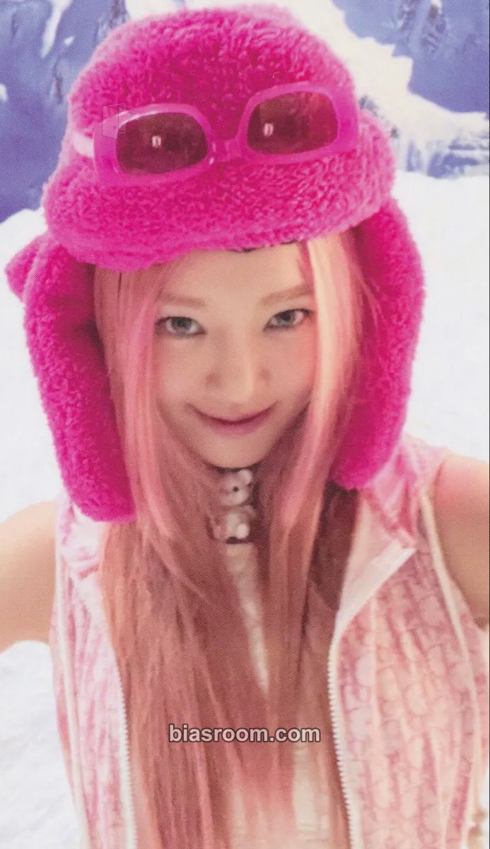 Hyoyeon SM Town Live 2023: SMCU Palace Photocard - Girls' Generation - Girls' Generation K-pop photocard