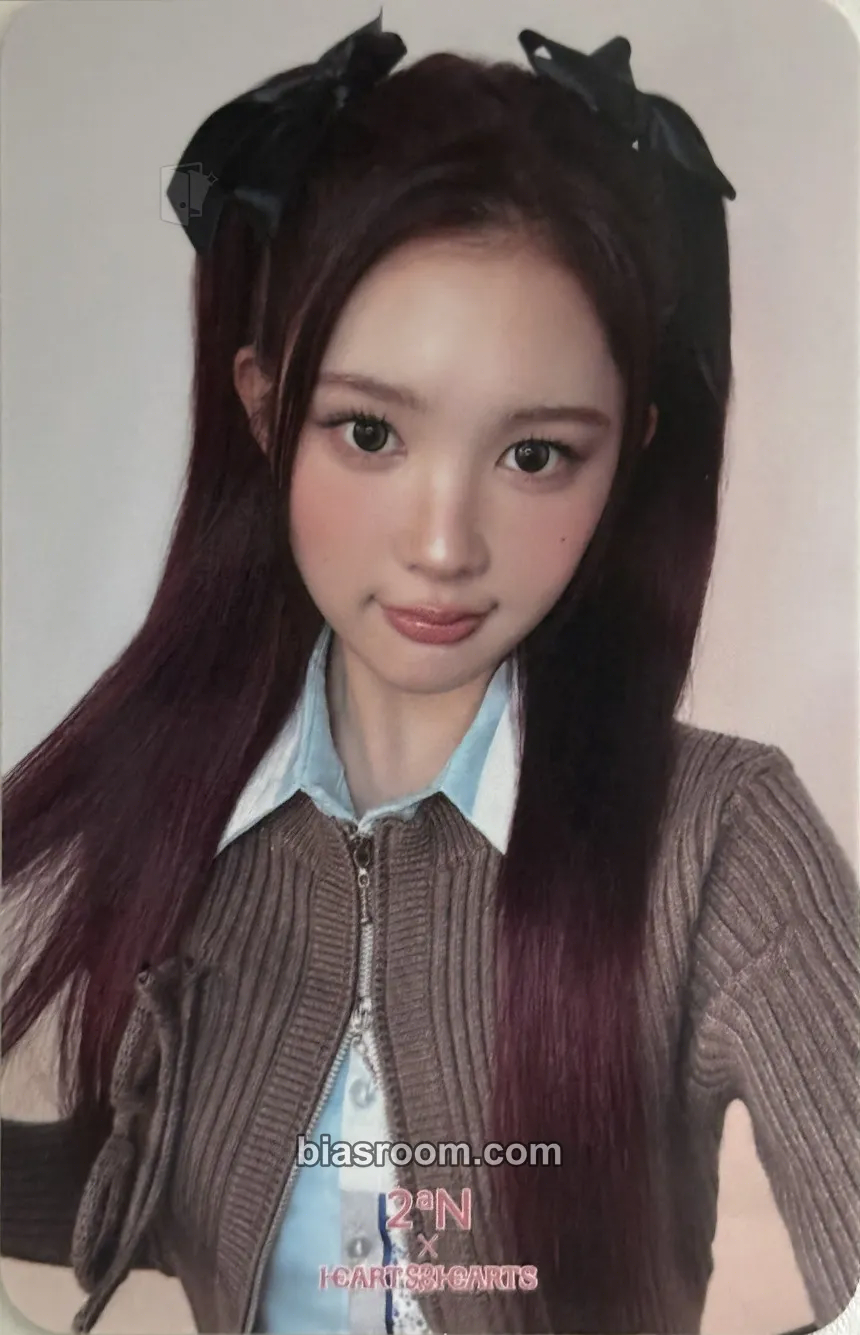 A-na 2aN x Hearts2Hearts Photocard - Hearts2Hearts - Hearts2Hearts K-pop photocard