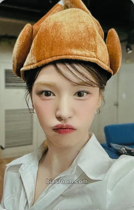 Wendy Cosmic Photocard - Red Velvet - Red Velvet K-pop photocard