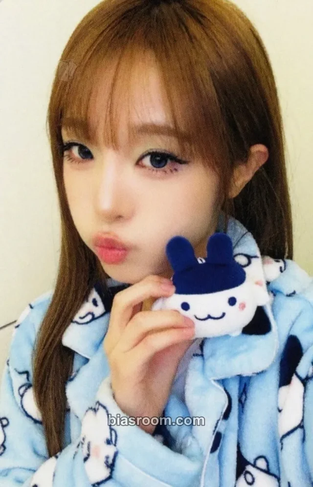 Yena - Yena - Love Catcher Album hellolive fansign round 1