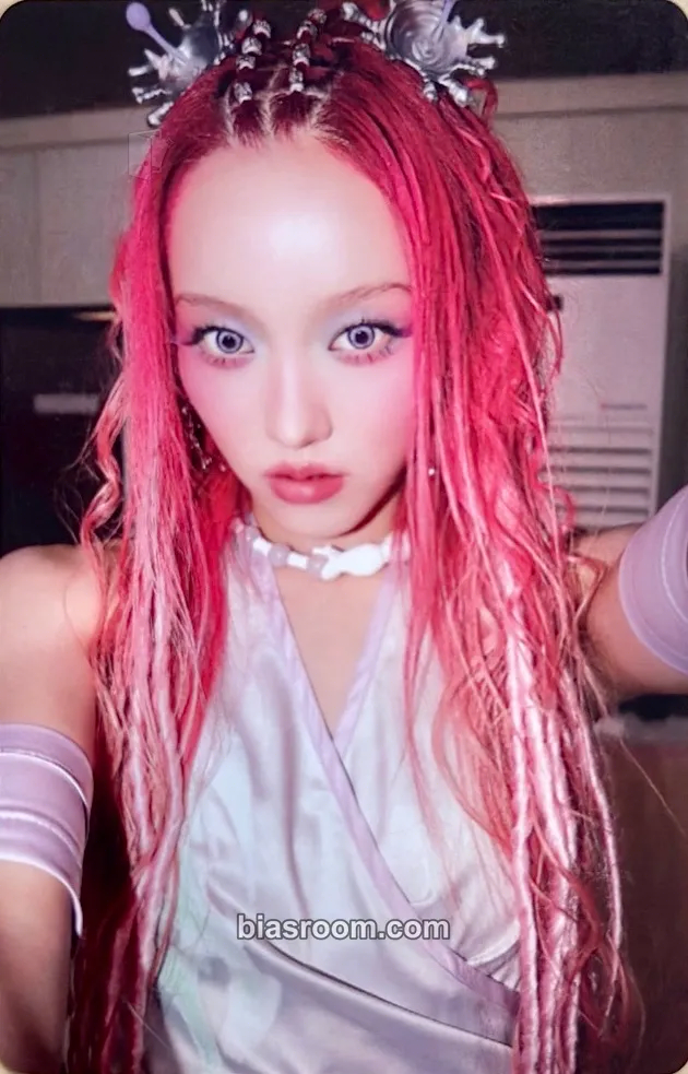 CHISA AWE Photocard - XG - XG K-pop photocard