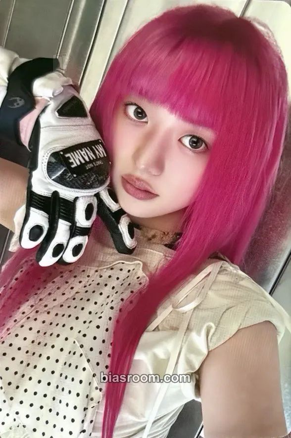 Minju NOT CUTE ANYMORE Photocard - ILLIT - ILLIT K-pop photocard