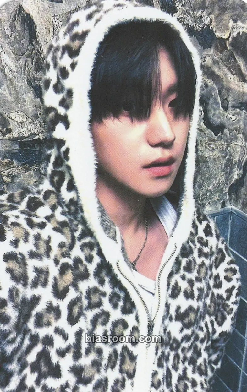 Siwoo Snow Angel Tour in NA Photocard - JustB - JustB K-pop photocard