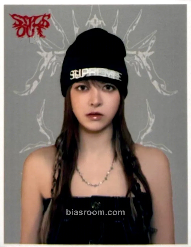 Lily Fe3O4: STICK OUT Photocard - NMIXX - NMIXX K-pop photocard