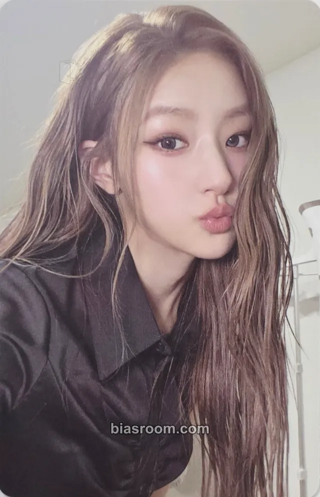Haneul Who Is She Photocard - KISS OF LIFE - KISS OF LIFE K-pop photocard