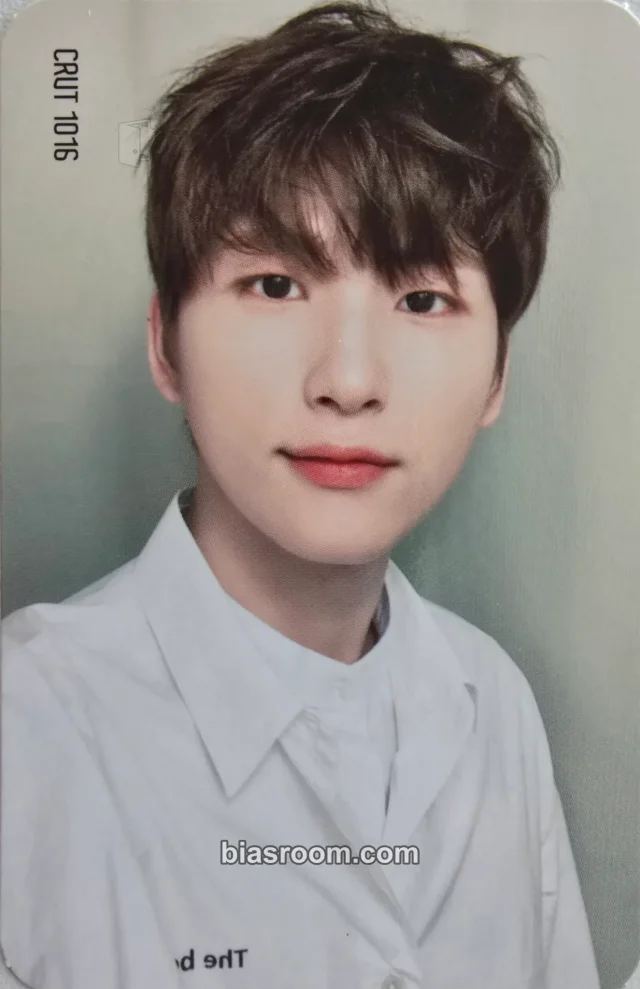 CRAVITY - Woobin - HIDEOUT: REMEMBER WHO WE ARE - SEASON 1 Album version 3 album photocard FPO