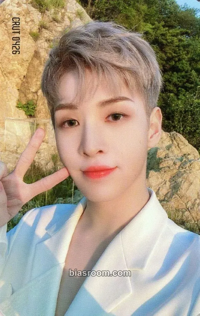 Allen HIDEOUT: THE NEW DAY WE STEP INTO - SEASON 2 Photocard - CRAVITY - CRAVITY K-pop photocard