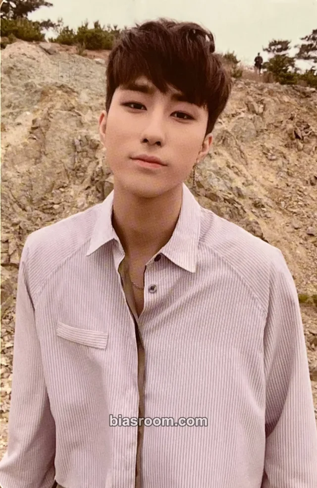 ONEWE - Harin - One Album album photocard