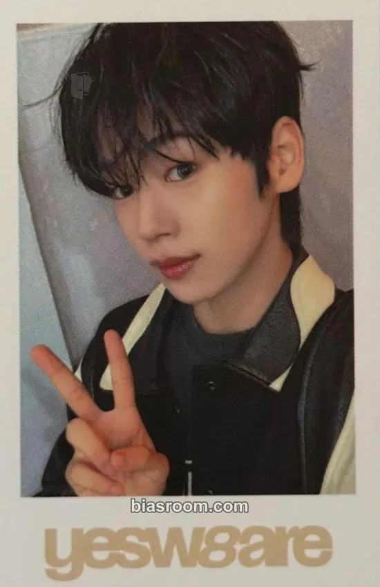 Hwang EunSoo yesweare Photocard - idntt - idntt K-pop photocard