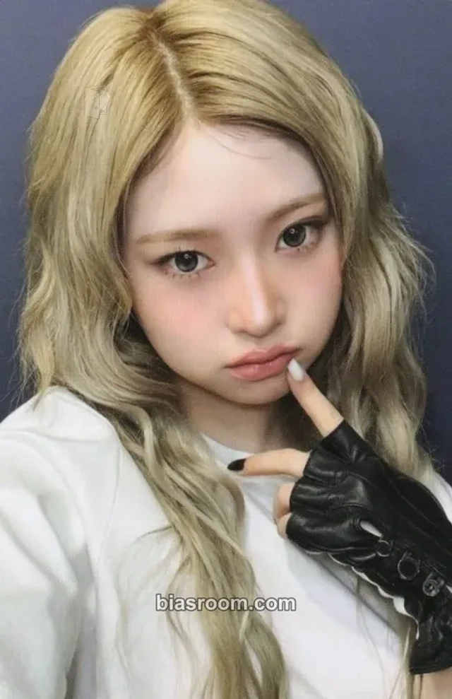 KiiiKiii - Haum - Delulu Pack Album withmuu round 4 fansign