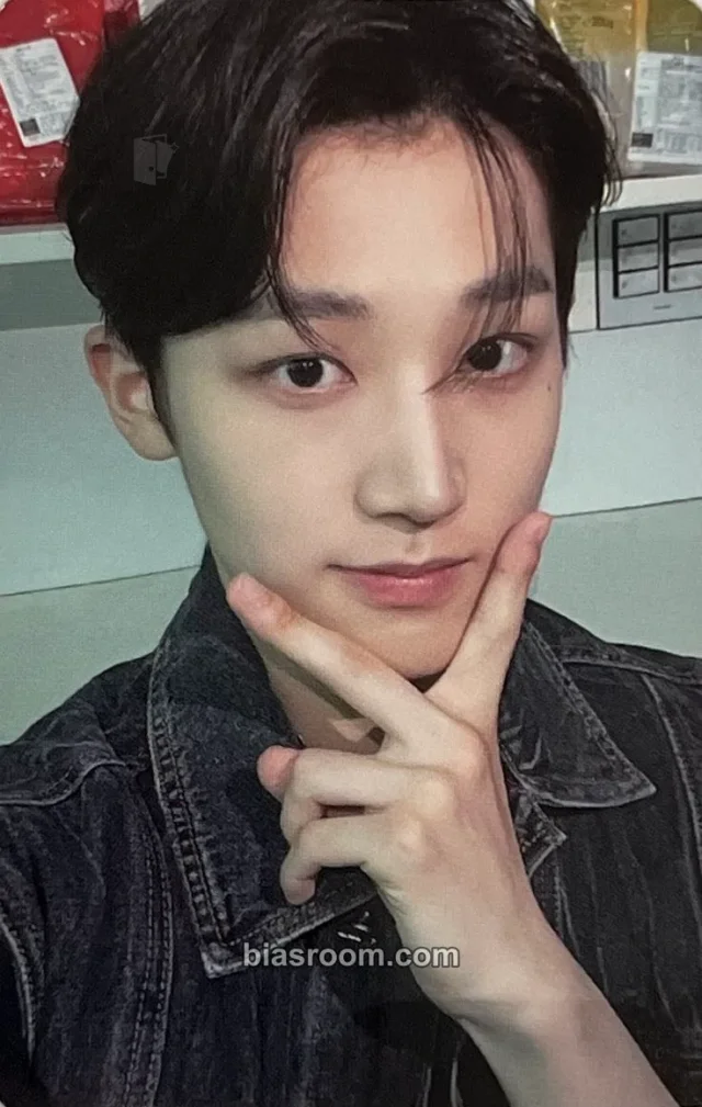 ATBO - Bae Hyunjun - The Beginning : 開花 Album album photocard limited edition