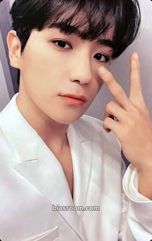 Hyunjae She's the Boss Photocard - THE BOYZ - THE BOYZ K-pop photocard