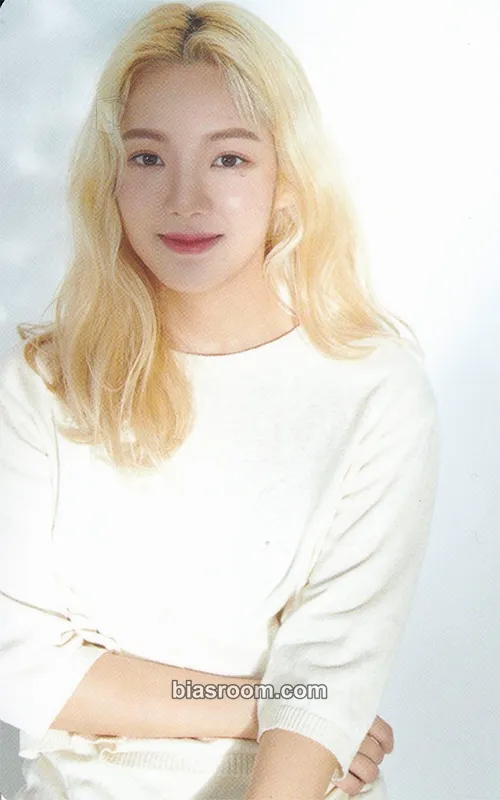 Hyoyeon Oh!GG SEASON'S GREETINGS 2020 Photocard - Girls' Generation - Girls' Generation K-pop photocard