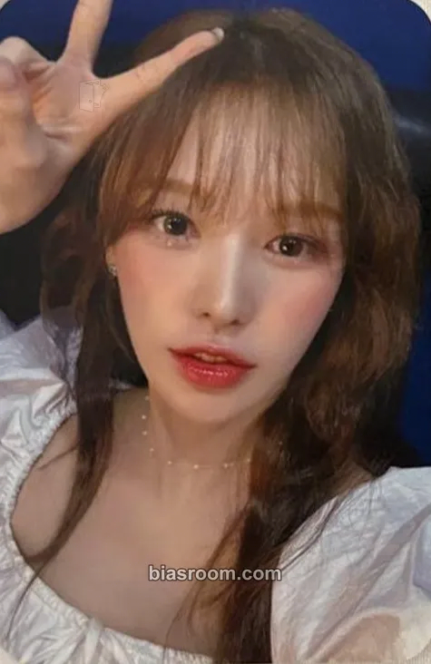 Wendy Cosmic Photocard - Red Velvet - Red Velvet K-pop photocard