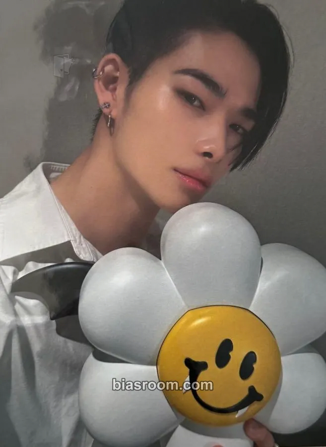 Ni-ki Enhypen x Wiggle Wiggle Photocard - ENHYPEN - ENHYPEN K-pop photocard