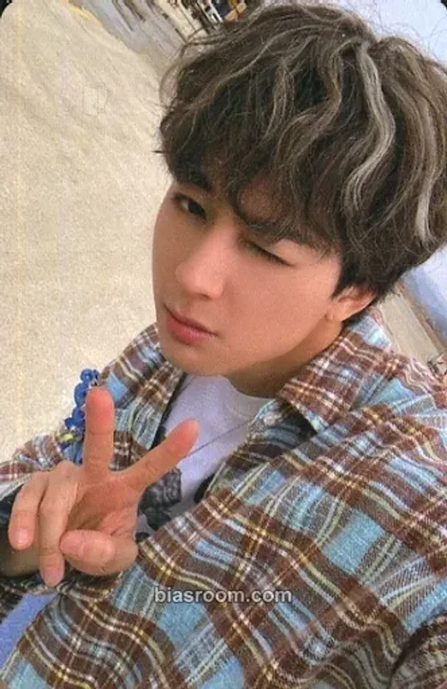 iKON - Song - Take Off Album album photocard U version