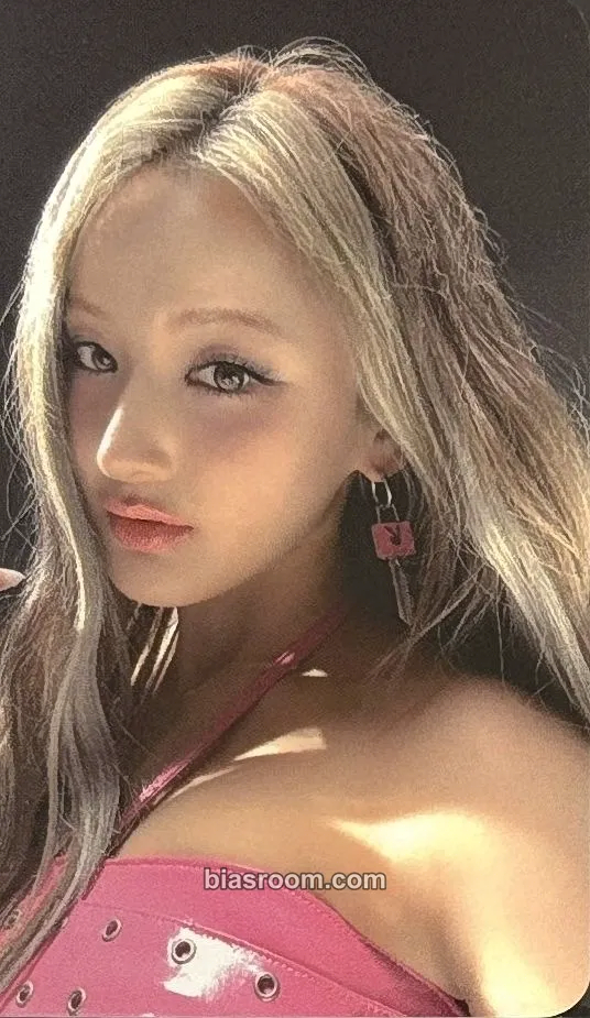 Belle Who Is She Photocard - KISS OF LIFE - KISS OF LIFE K-pop photocard