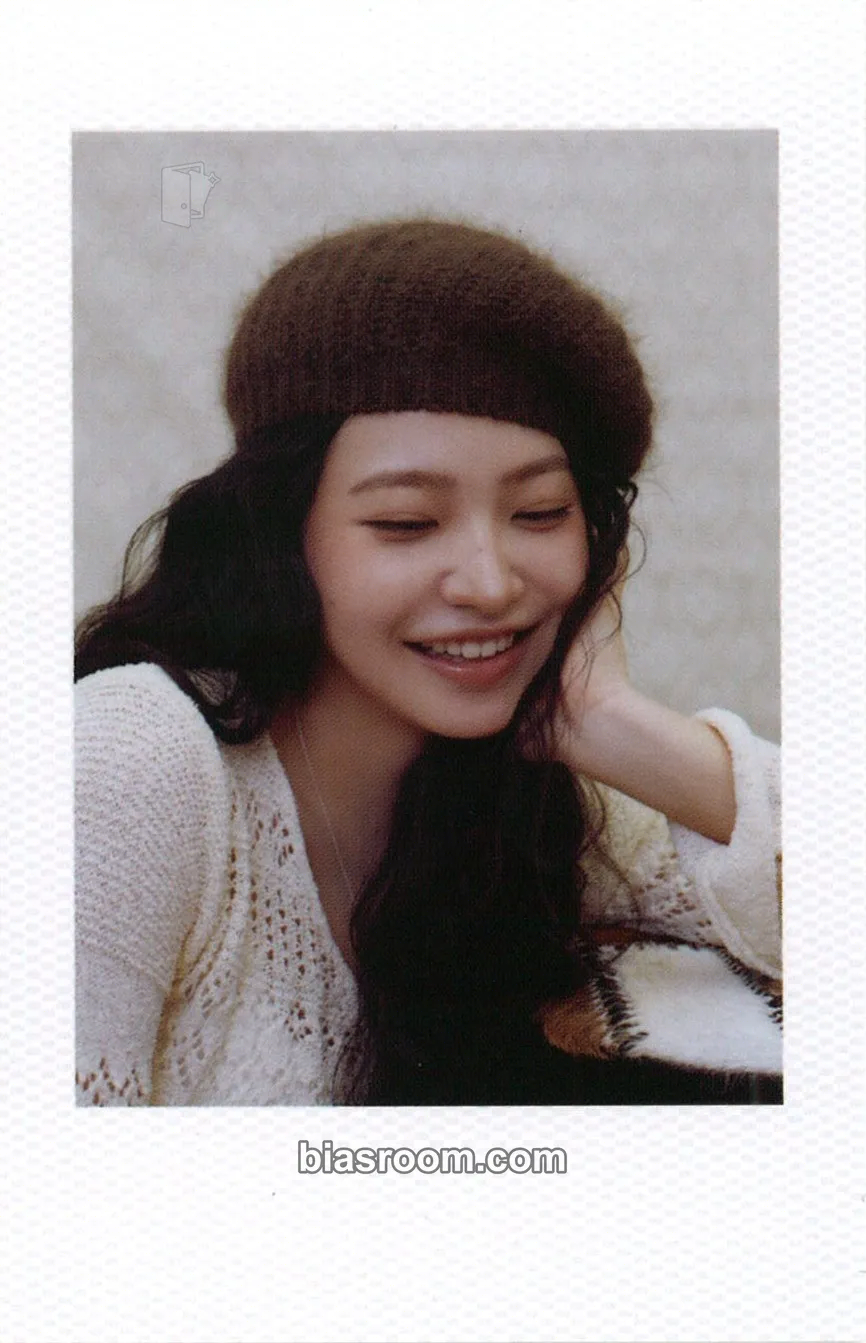 Yeri 2026 Season's Greetings Photocard - Red Velvet - Red Velvet K-pop photocard